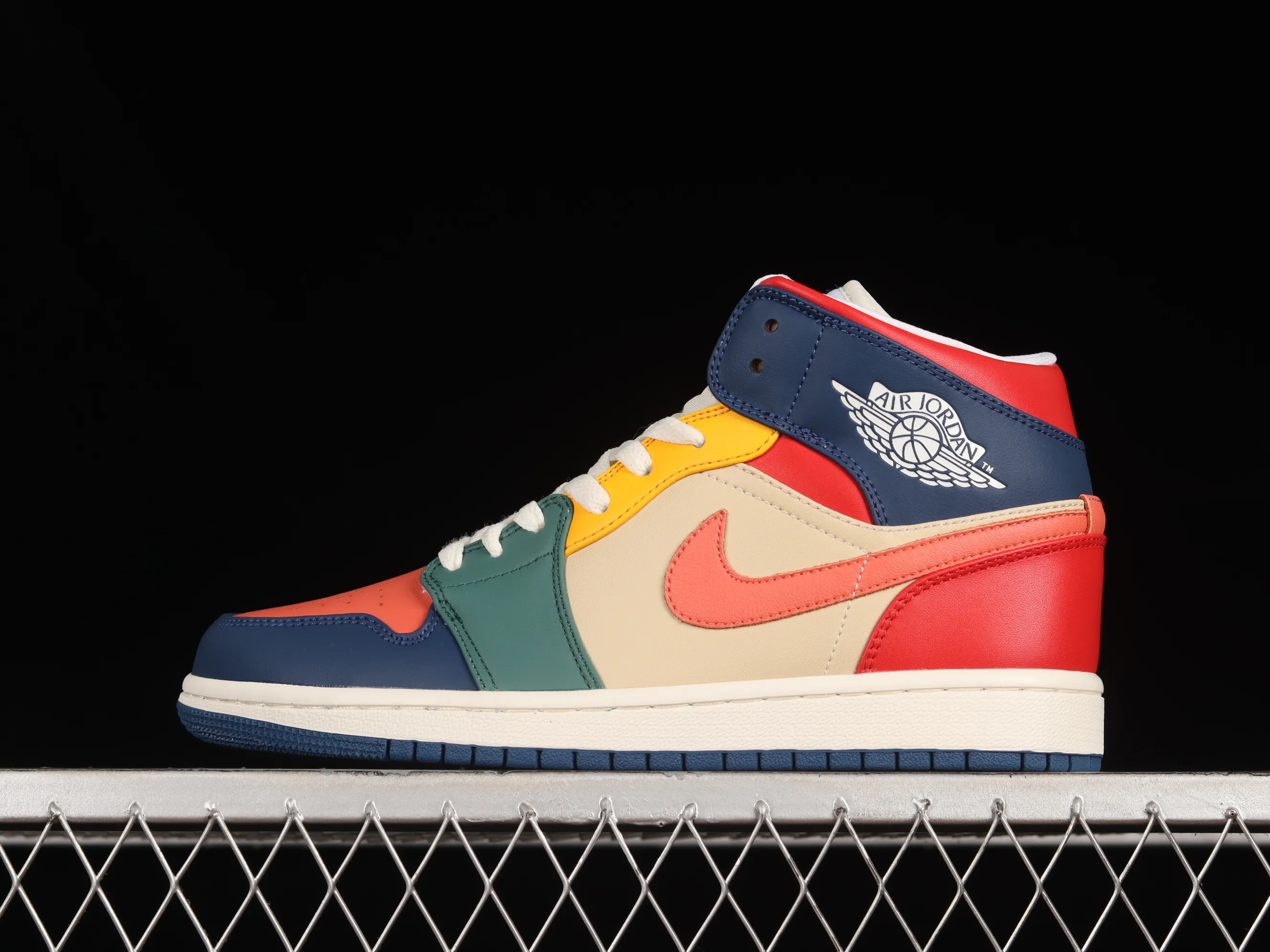 All categories Air Jordan Jordan series basketball shoes Air Jordan 1 Mid Air Jordan 1 "Multi-Colour" AJ1 Qiao 1 colorful color matching China basketball shoes DN3738-400